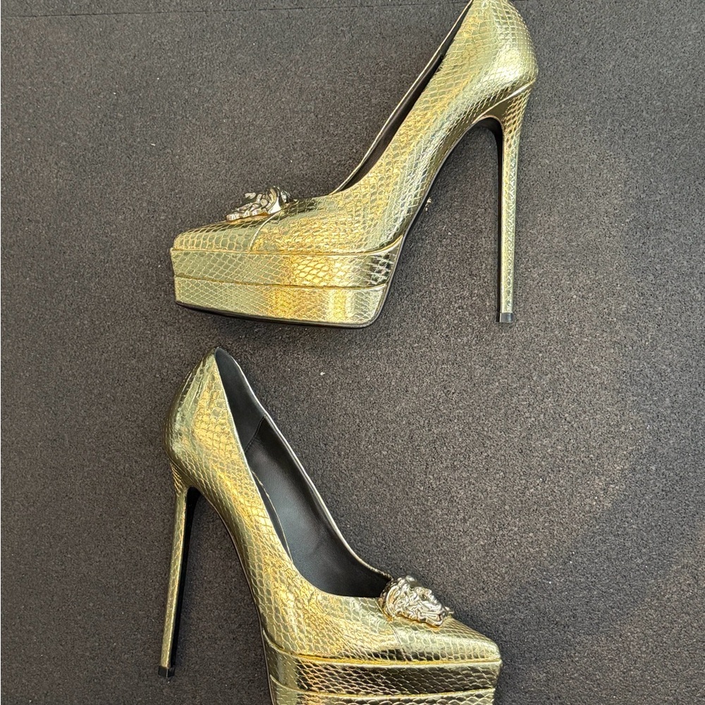 Versace Gold Medusa Head Platform Stiletto Pumps EU 37 - Picture 3 of 5